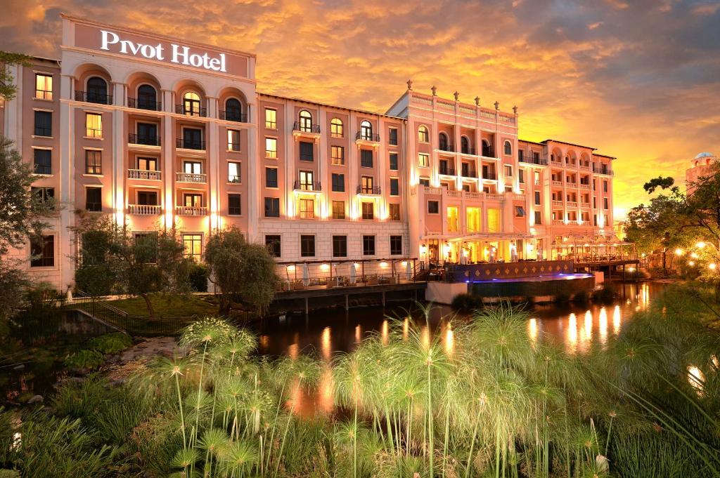 Pivot Hotel at Montecasino, Johannesburg at sunset